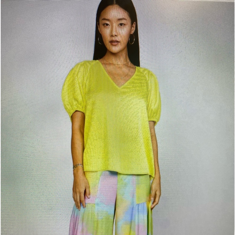 Current Air Short Sleeve Top